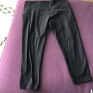 Lululemon crop chevron